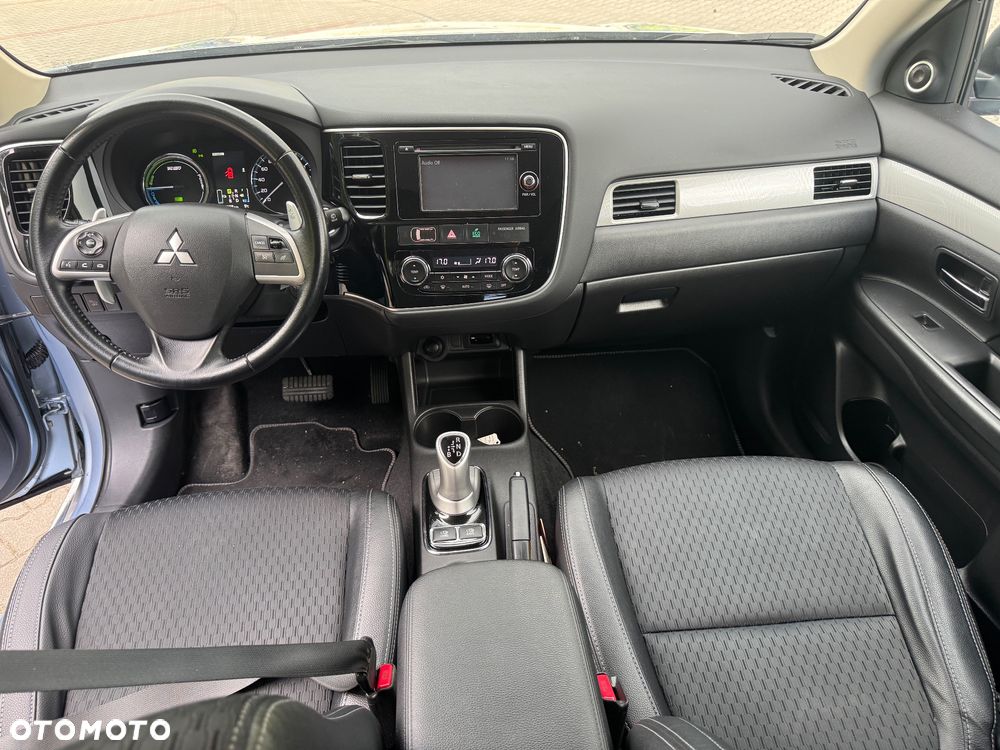 Mitsubishi Outlander - 5