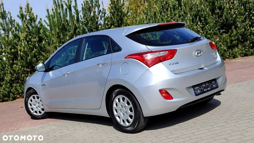 Hyundai i30 1.6 GDI Classic + - 14