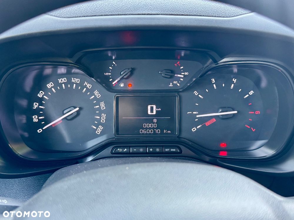 Toyota PROACE city - 17