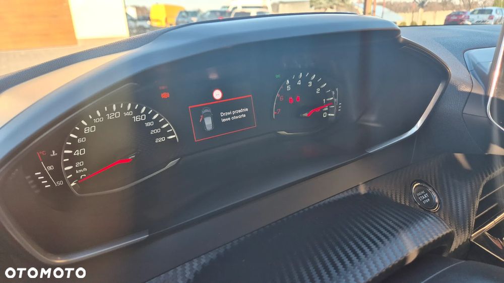 Peugeot 208 PureTech 100 Allure - 16