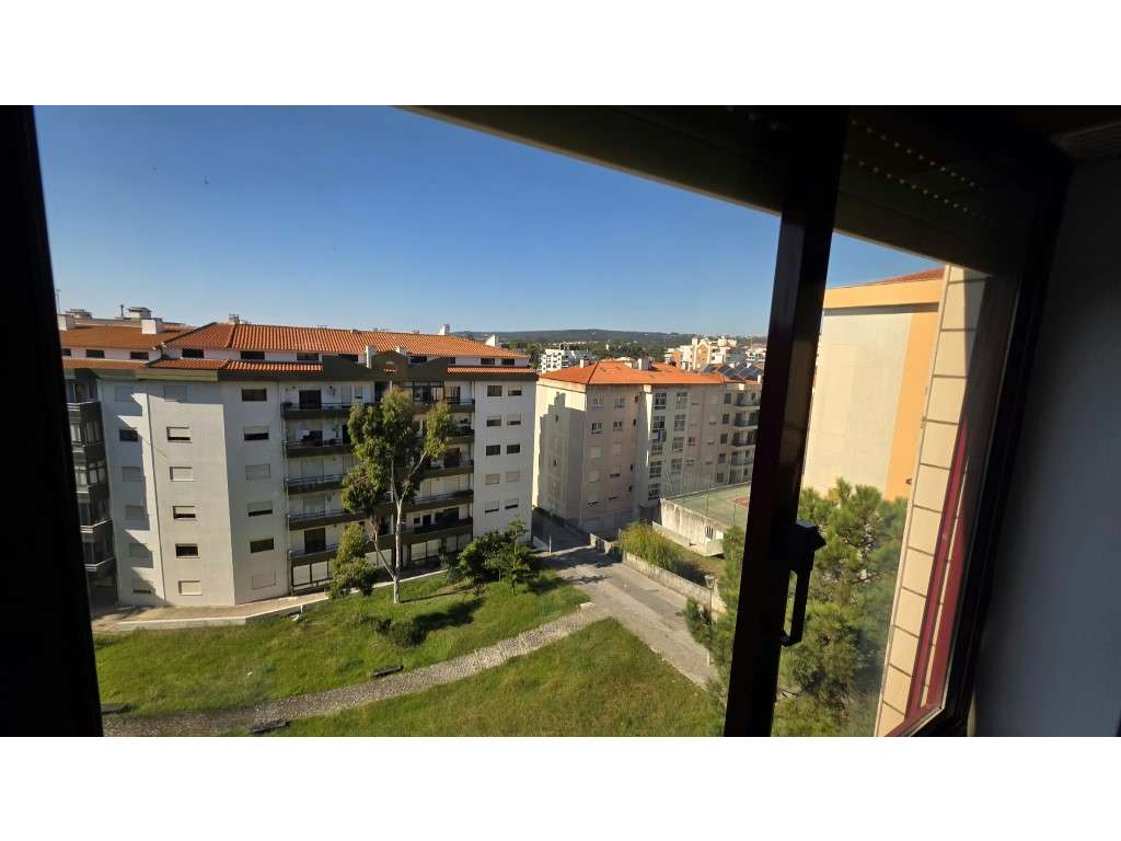 ARRENDA-SE APARTAMENTO T2 EM TAVAREDE - 750 €/MÊS - Grande imagem: 3/10