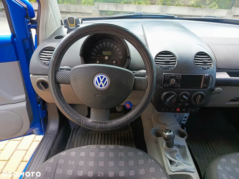 Volkswagen New Beetle 2.0 - 17