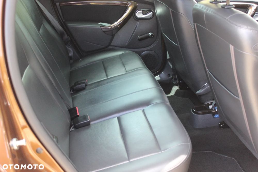 Dacia Duster 1.6 16V 105 4x2 Laureate - 24