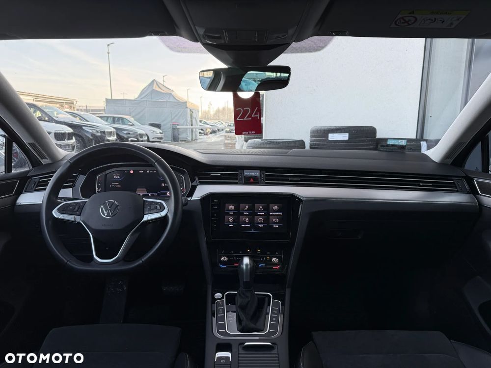 Volkswagen Passat Variant 2.0 TDI Elegance DSG - 28