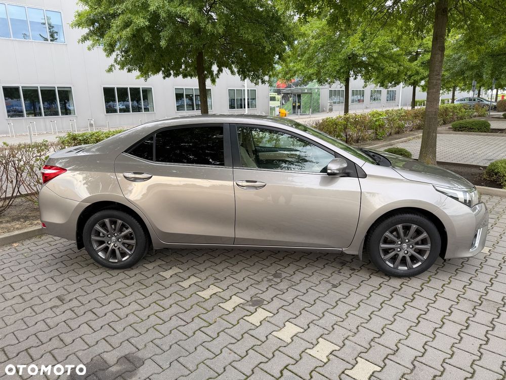 Toyota Corolla 1.6 Prestige EU6 - 2
