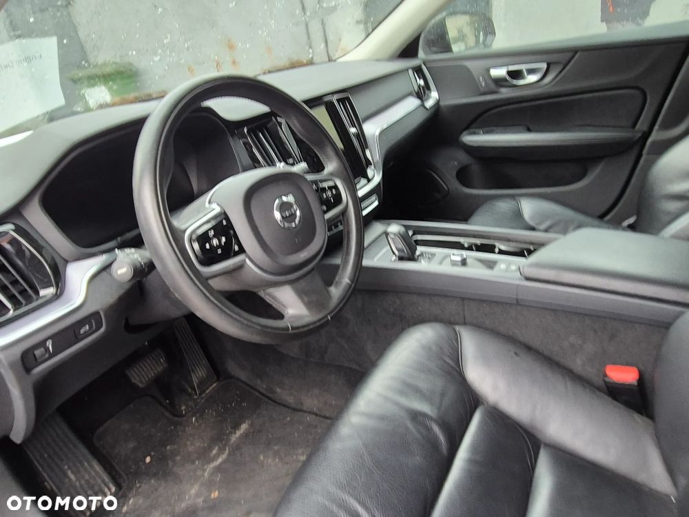 Volvo V60 B3 B Momentum Pro - 19