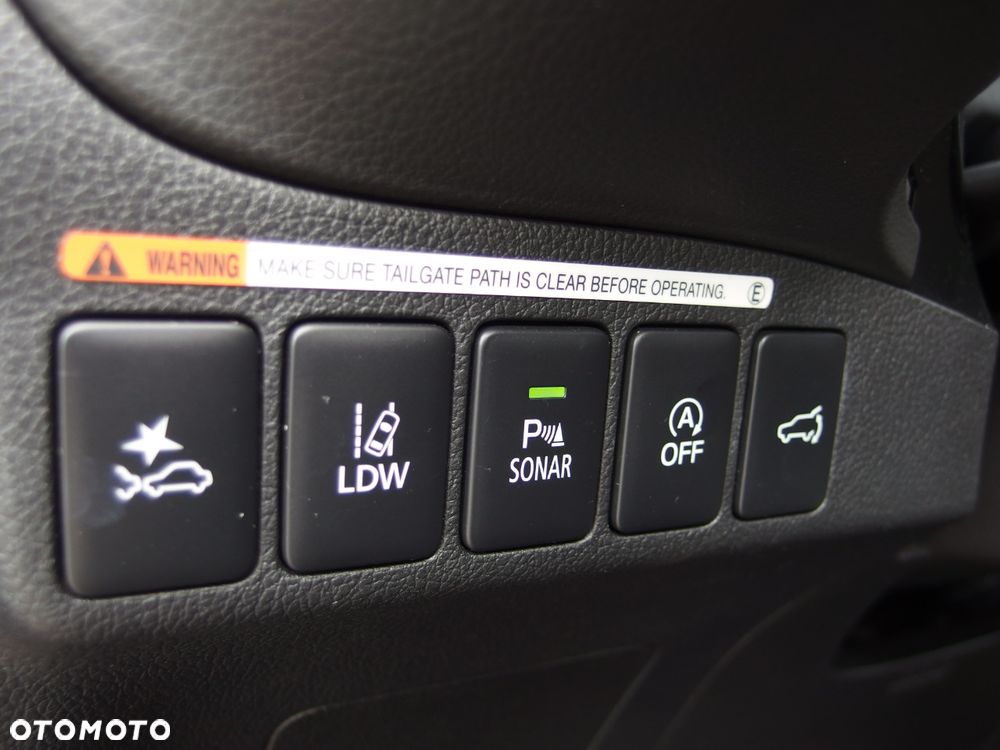 Mitsubishi Outlander 2.0 Instyle + 4WD CVT - 17