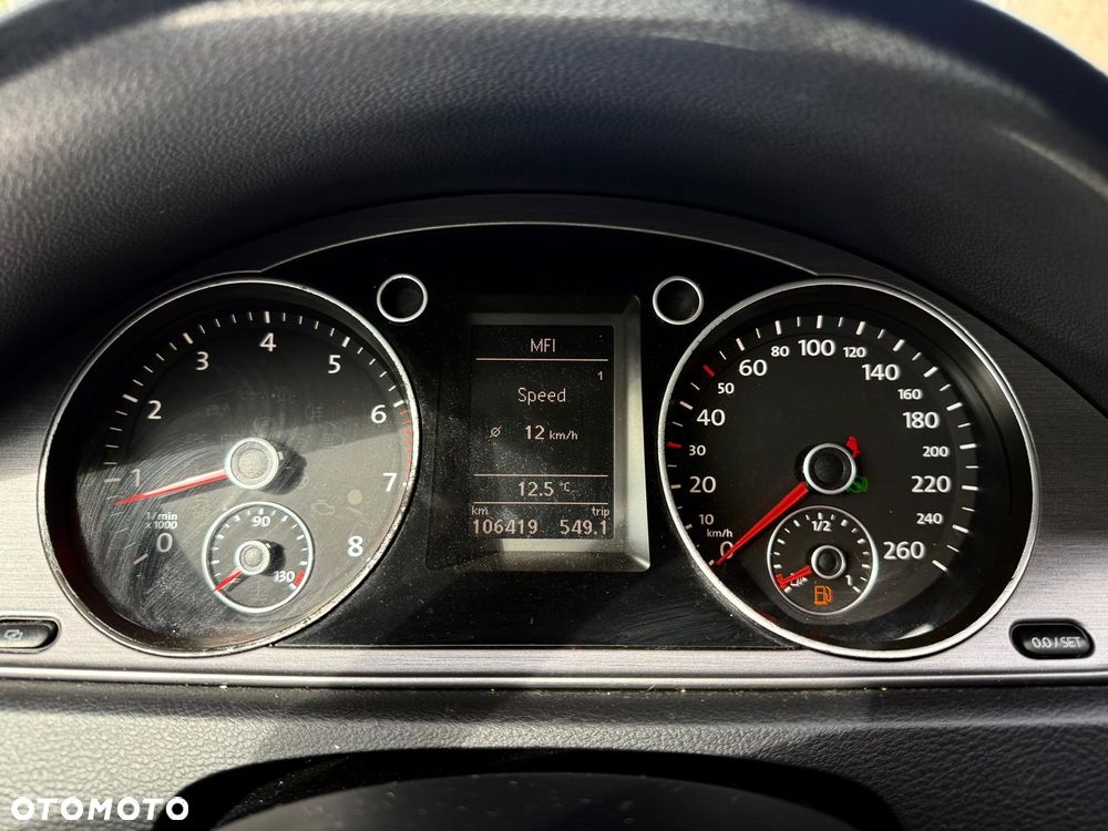 Volkswagen Passat 1.4 TSI DSG BlueMotion Technology Highline - 11