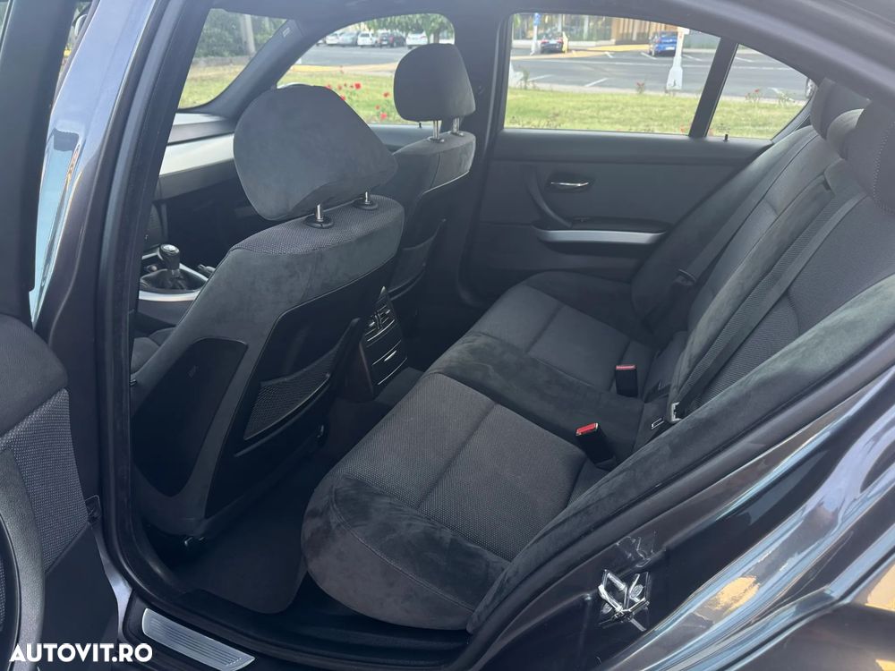 BMW Seria 3 320d - 10