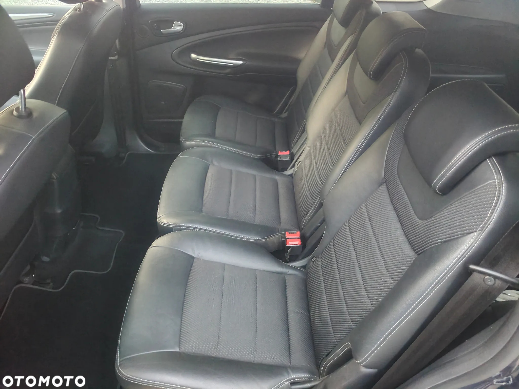 Ford S-Max 2.0 TDCi DPF Business Edition - 4