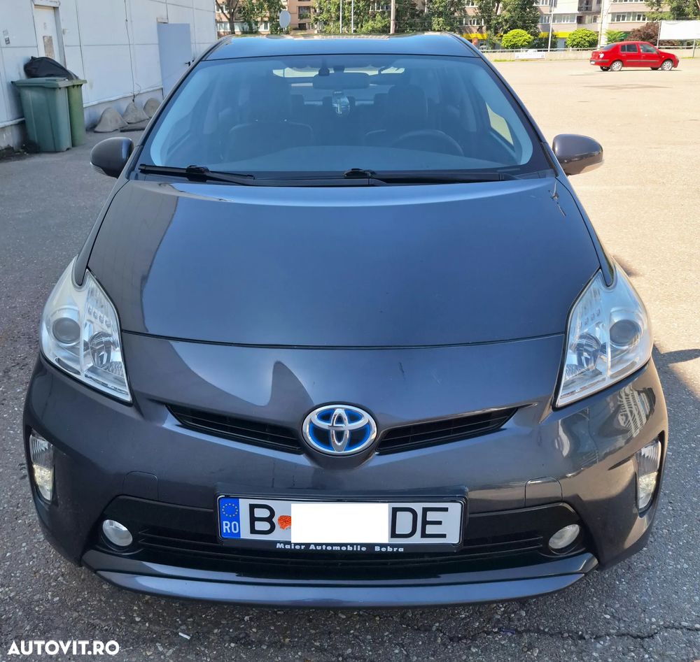 Toyota Prius Terra - 1
