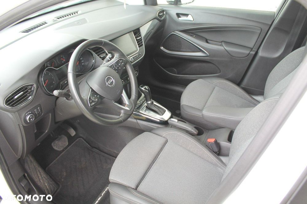 Opel Crossland X - 10