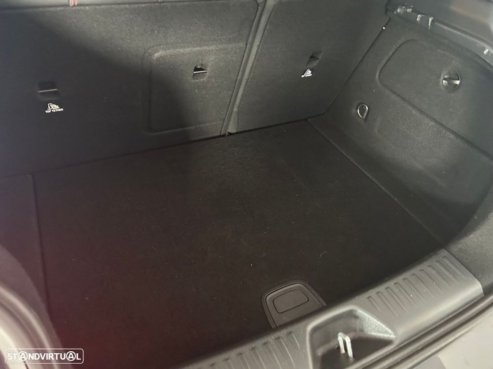 Mercedes-Benz A 200 d AMG Line - 23