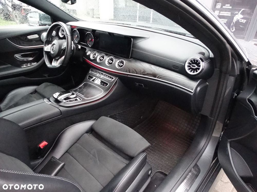 Mercedes-Benz Klasa E 200 9G-TRONIC AMG Line - 11
