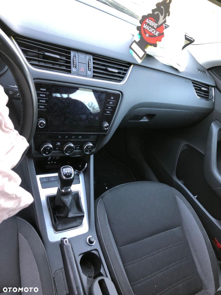 Skoda Octavia 1.6 TDI Premium Edition - 7