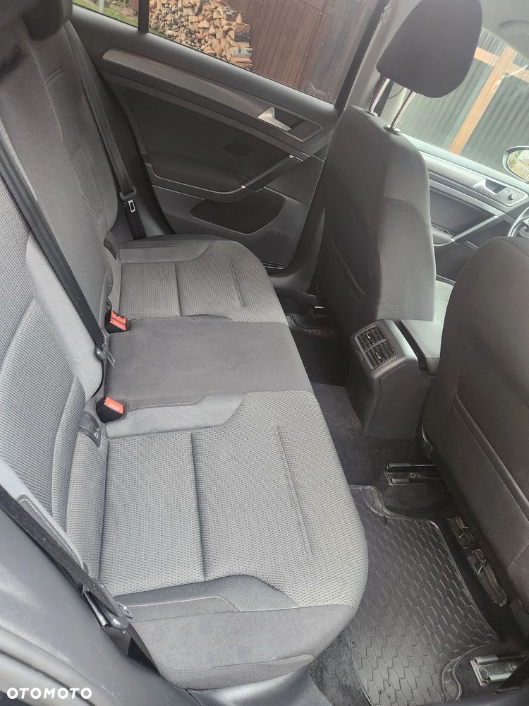 Volkswagen Golf 1.6 TDI BMT Comfortline - 18