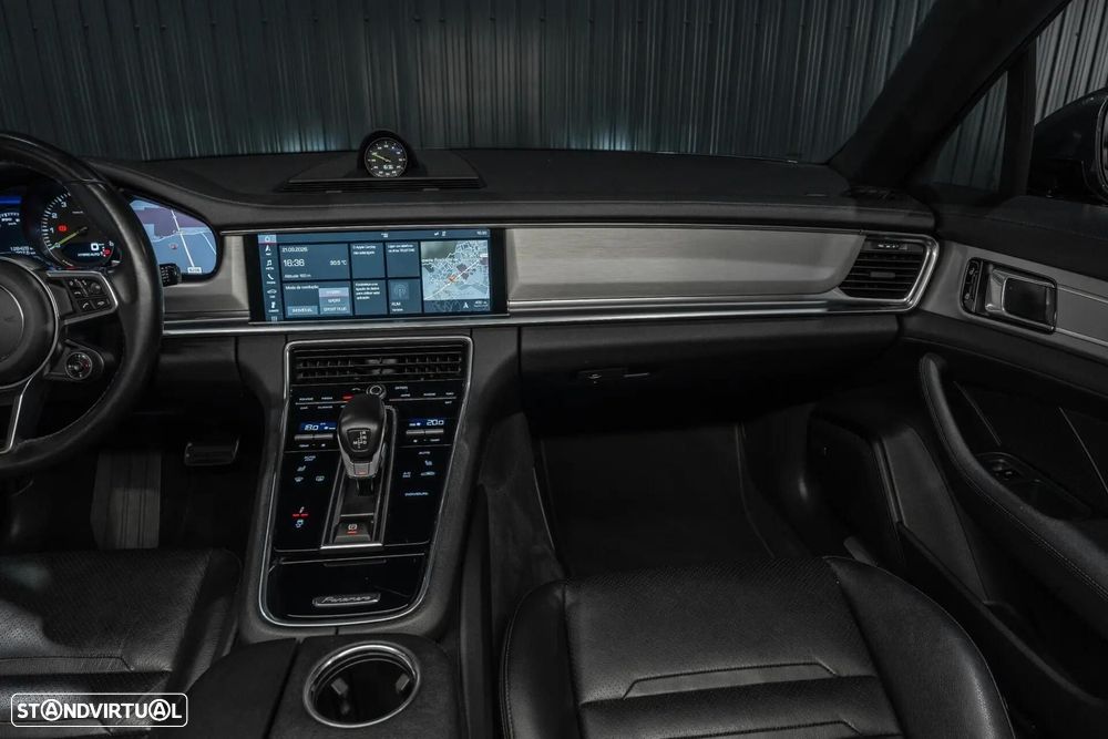 Porsche Panamera 4 E-Hybrid - 9