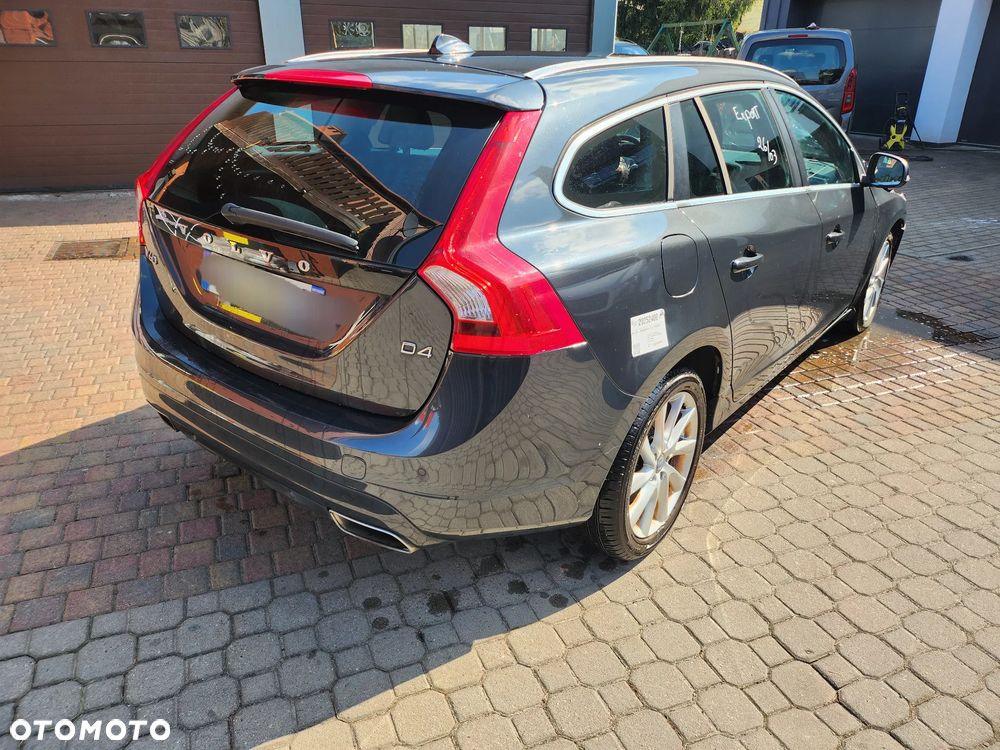 Volvo V60 D4 Geartronic Summum - 5