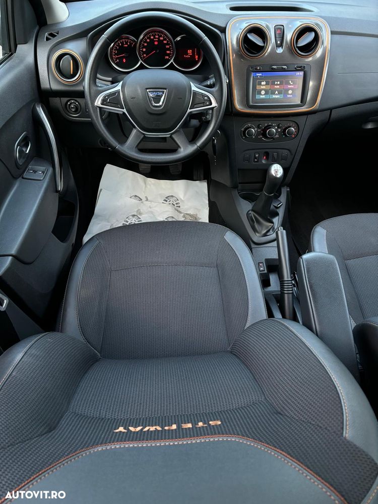 Dacia Logan Stepway 0.9 TCe - 17