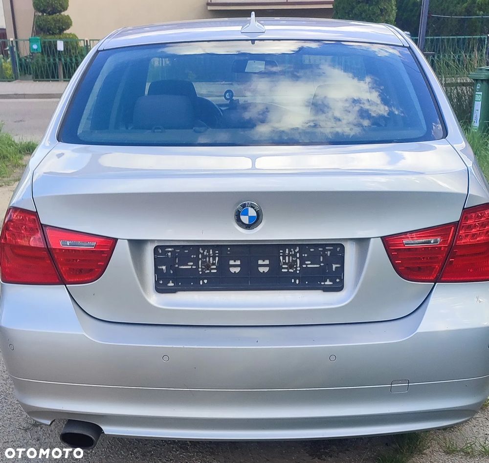 BMW Seria 3 318i - 6