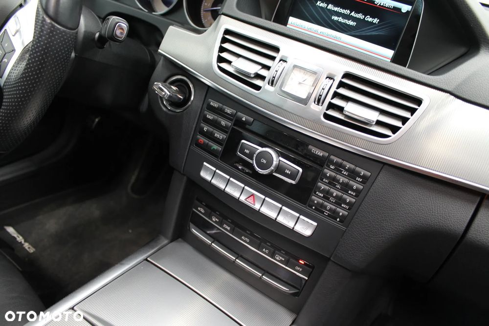 Mercedes-Benz Klasa E 300 BlueTEC 7G-TRONIC - 17