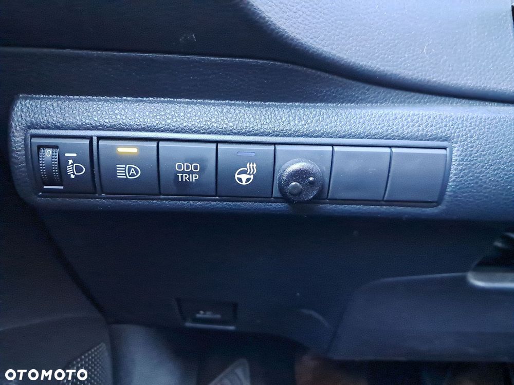 Toyota Corolla - 13