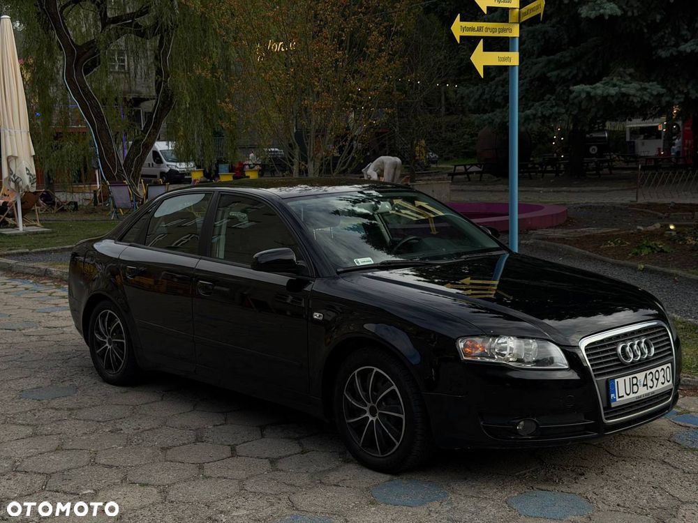 Audi A4 Limousine - 3