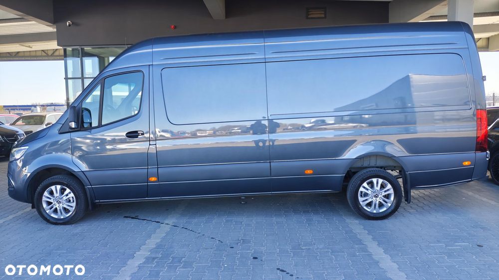 Mercedes-Benz Sprinter - 4