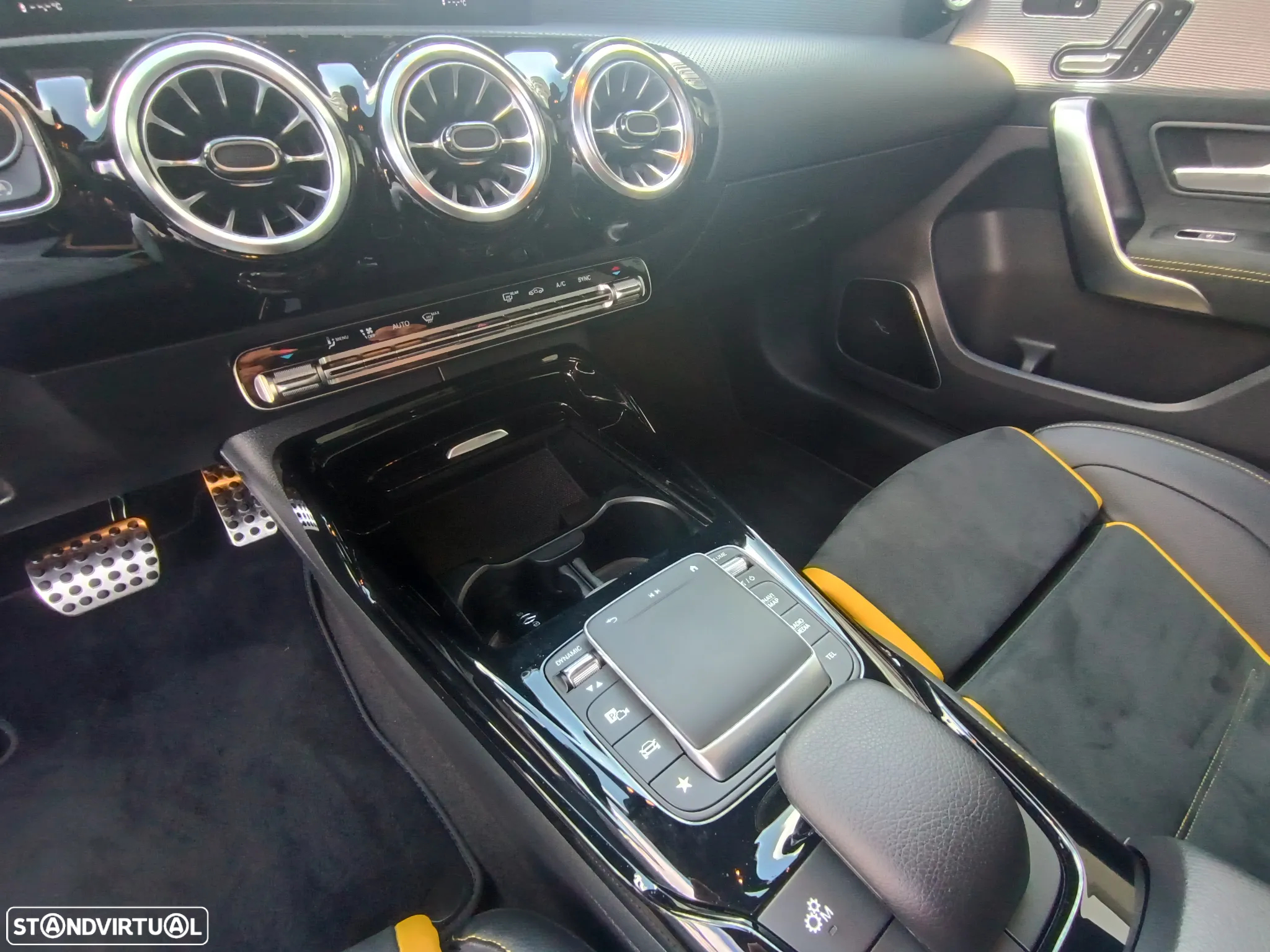 Mercedes-Benz A 45 AMG S 4Matic+ Speedshift DCT 8G Advanced-Plus - 26