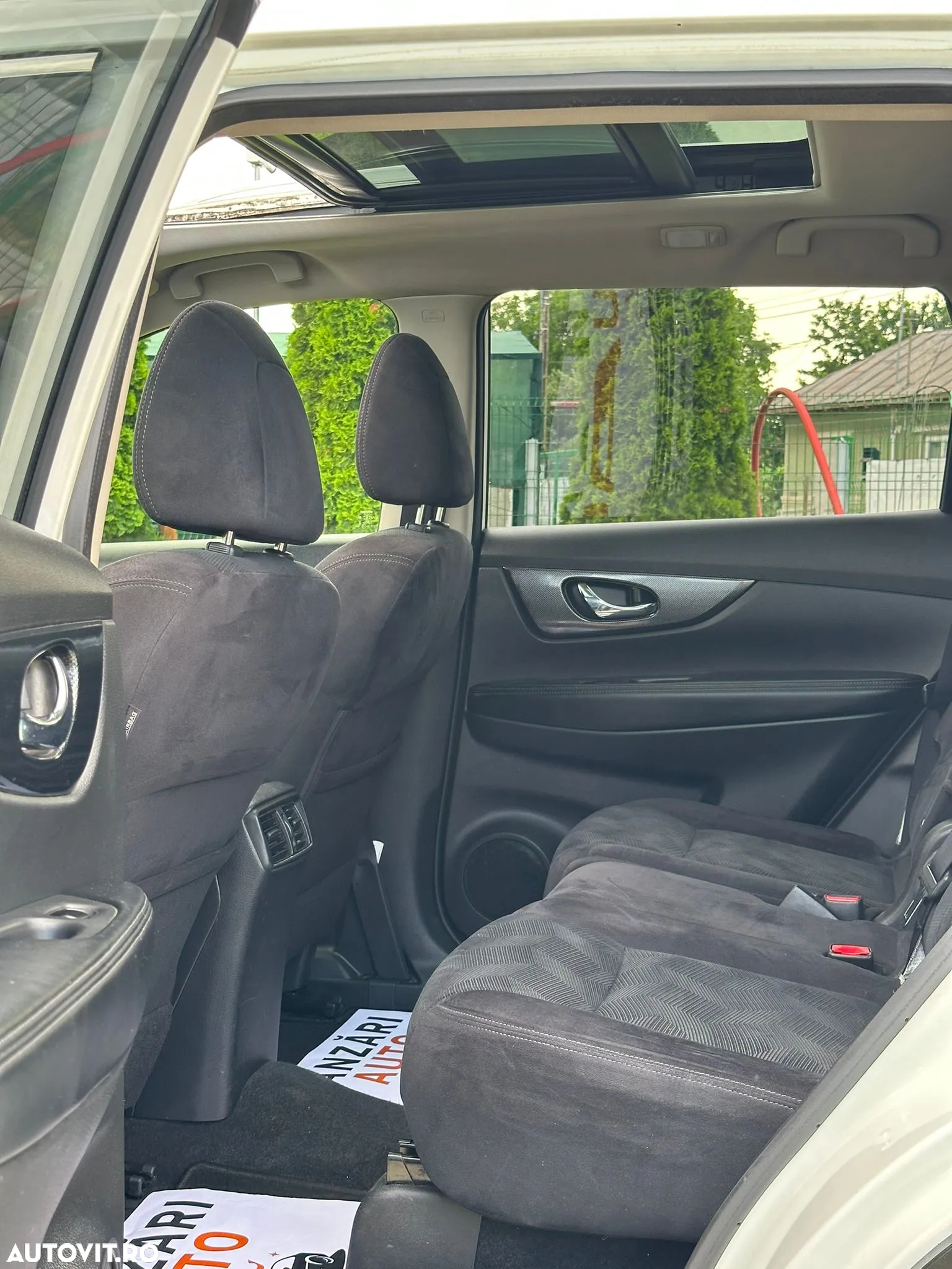 Nissan X-Trail 1.6L dCI Start/Stop Tekna - 9