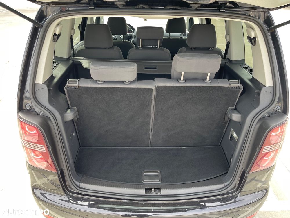 Volkswagen Touran 2.0 TDI DPF DSG R-Line Edition - 8