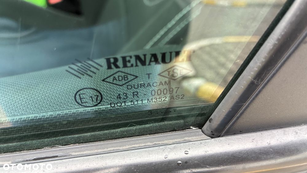 Renault Clio - 18