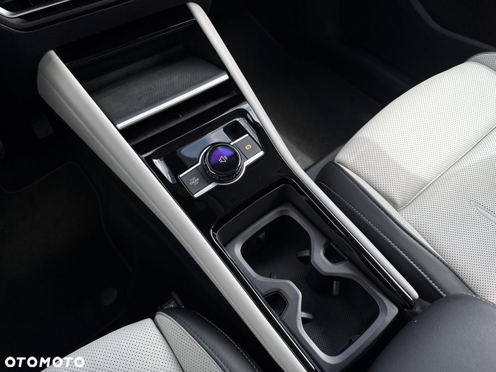 Volkswagen Tiguan - 16
