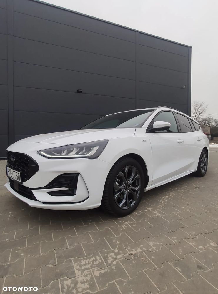 Ford Focus 1.0 EcoBoost Hybrid ST-LINE X - 36