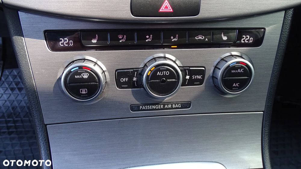 Volkswagen Passat Variant 2.0 TDI BlueMotion Technology Comfortline - 21