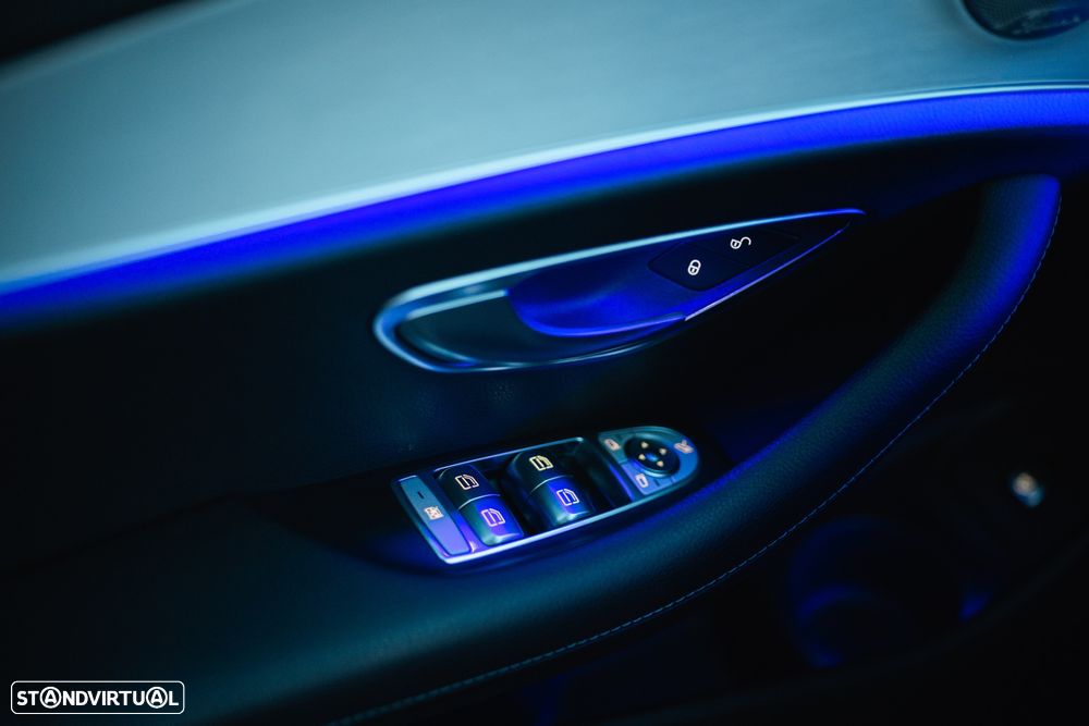 Mercedes-Benz E 300 de Avantgarde - 13