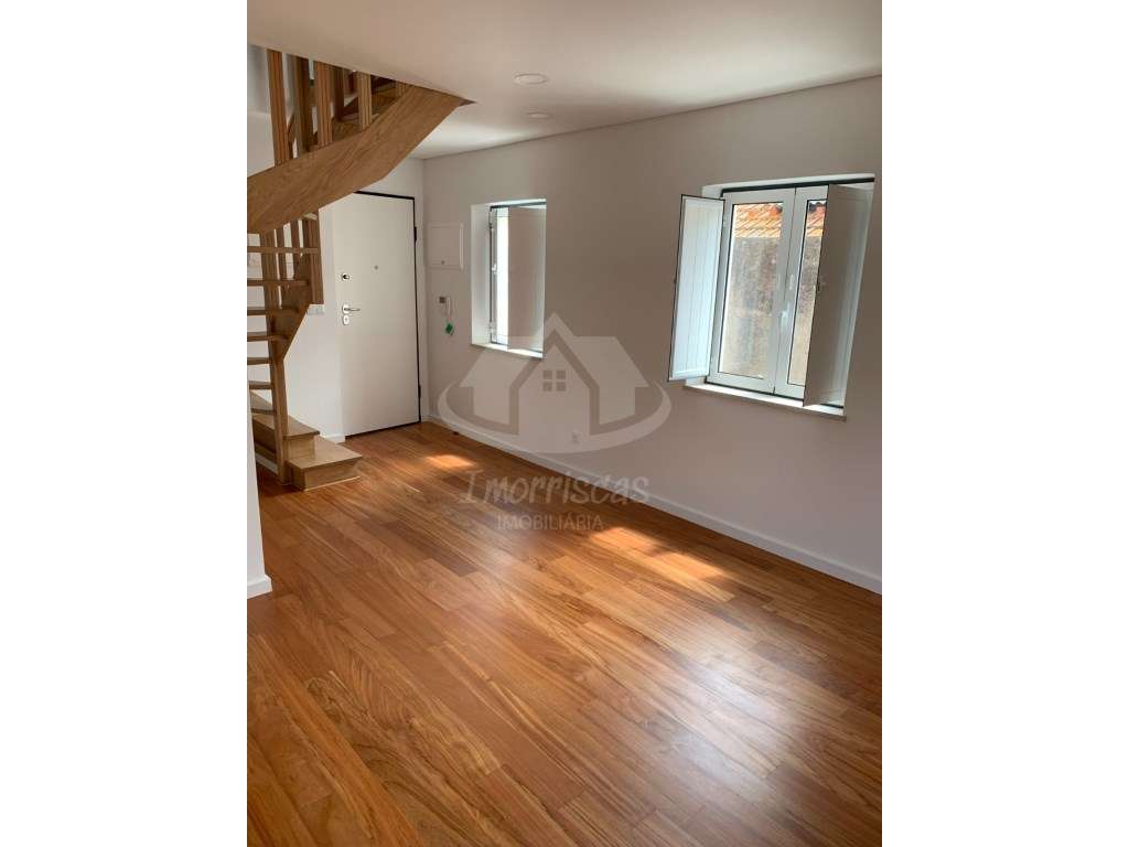 Apartamento T3 duplex totalmente remodelado, São Vicente Fora, Lisboa - Grande imagem: 3/14