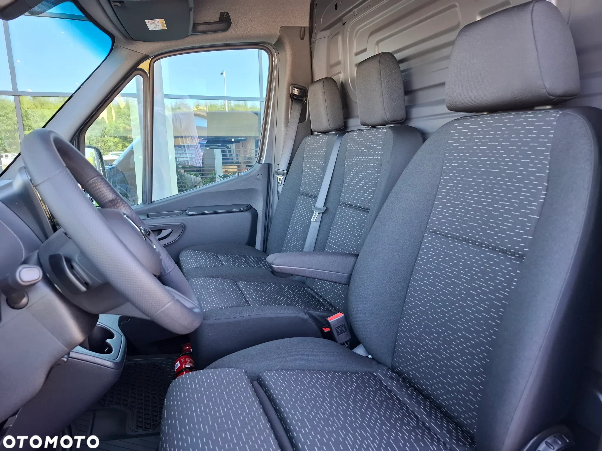 Mercedes-Benz Sprinter 317 CDI Furgon PRO 3665 mm L2H2 - 19
