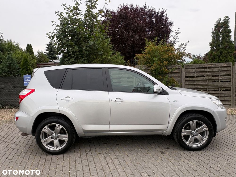 Toyota RAV4 2.2 D-4D Sol 180 - 10