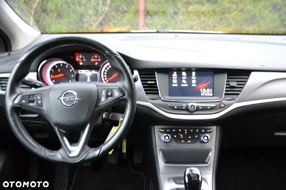 Opel Astra 1.4 T Enjoy - 9