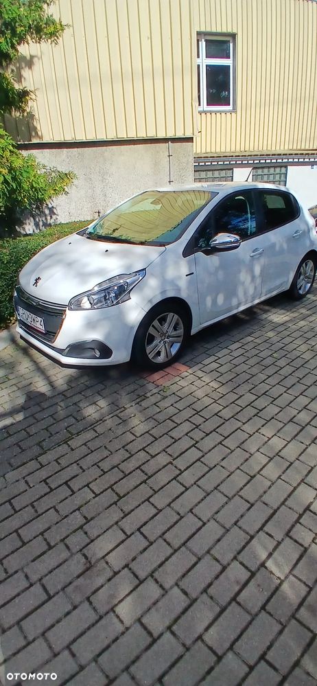 Peugeot 208 1.2 PureTech GPF Signature S&S EAT6 - 2