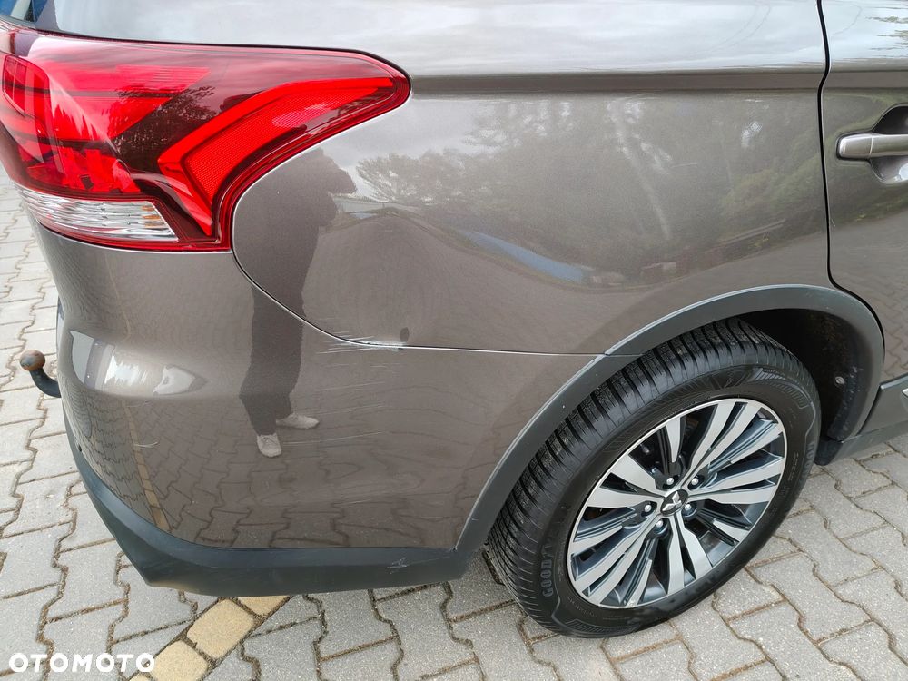 Mitsubishi Outlander 2.0 Intense + SDA 4WD CVT - 18