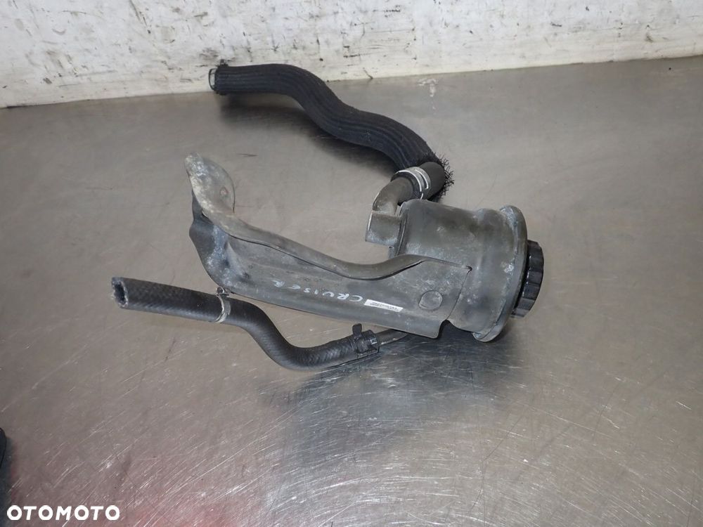 ZBIORNICZEK PŁYNU WSPOMAGANIA CHRYSLER PT CRUISER 2.4 LIFT - 2