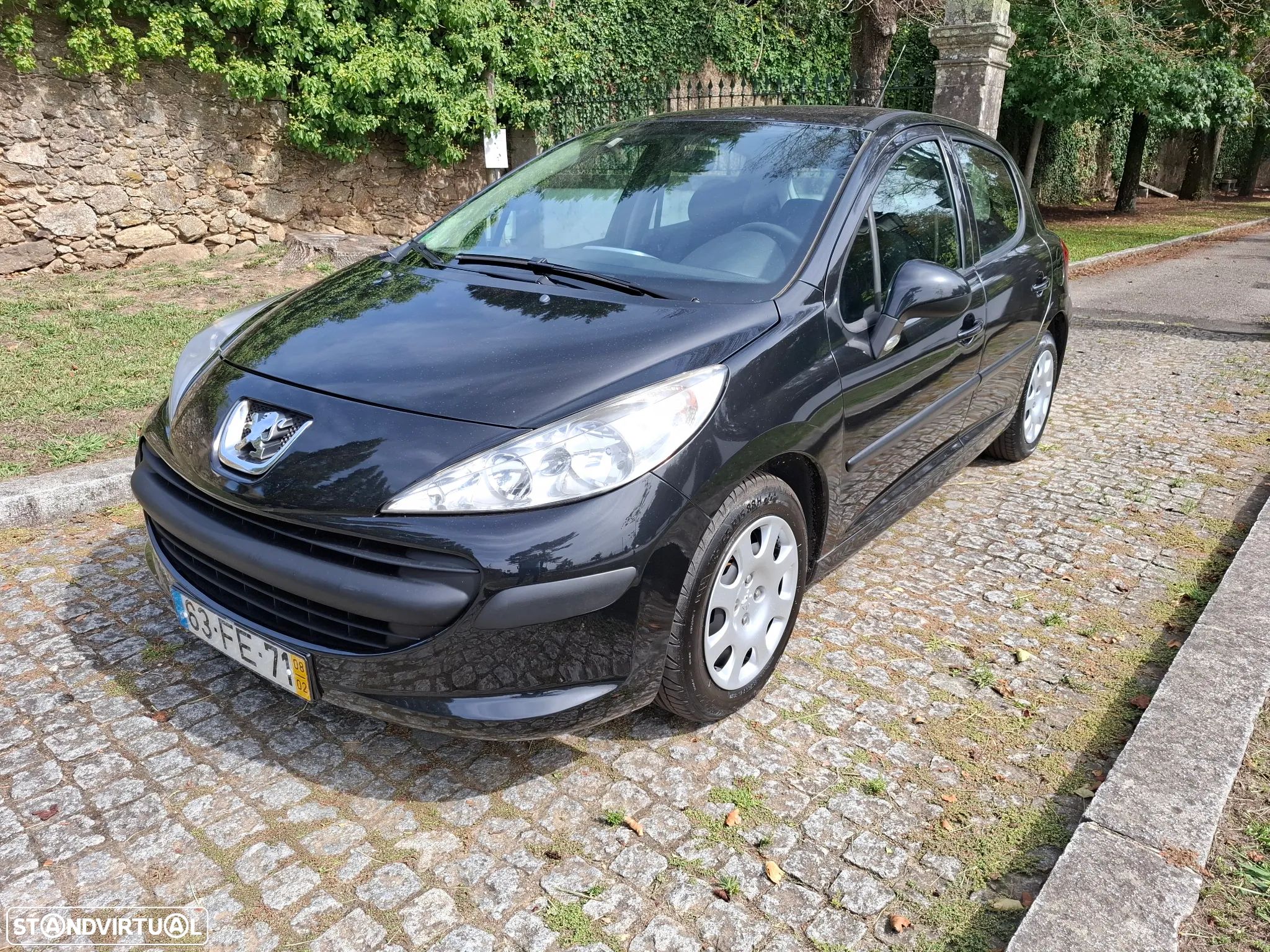 Peugeot 207 1.4 16V Trendy - 1