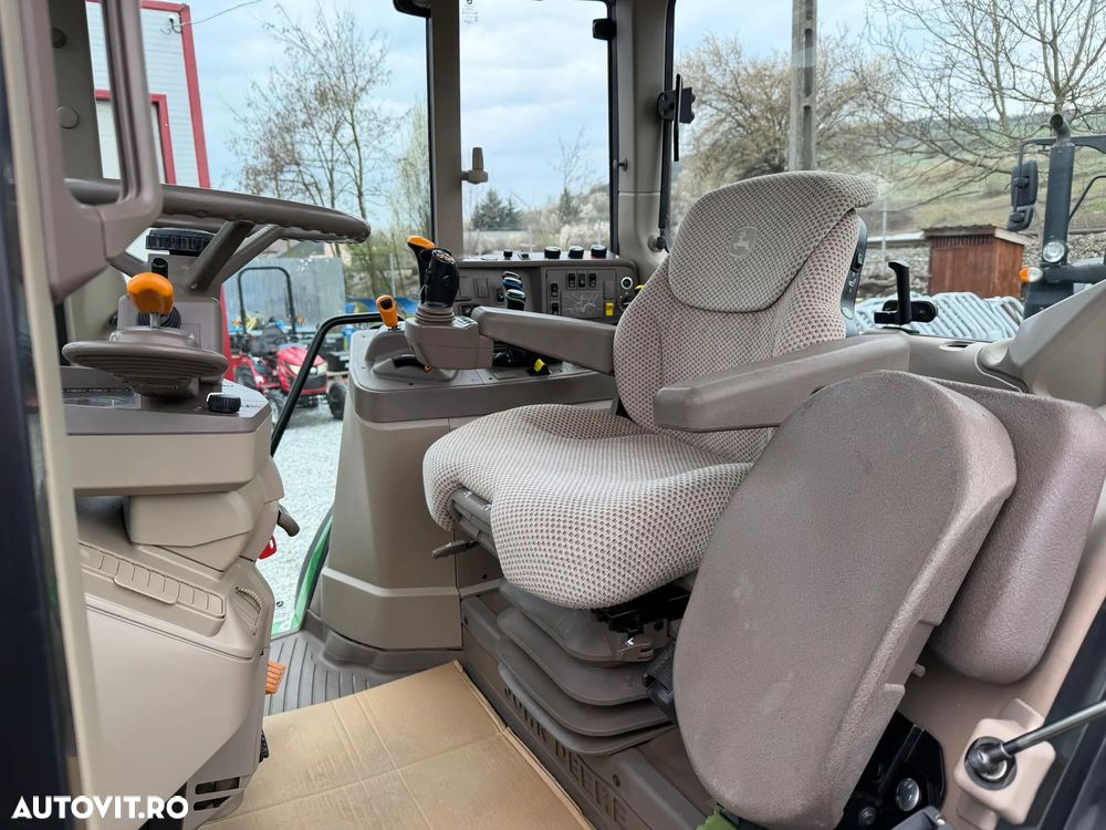 John Deere 6110 M - 2