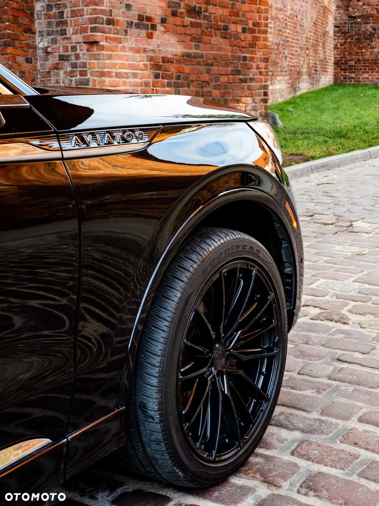 Lincoln Aviator - 36