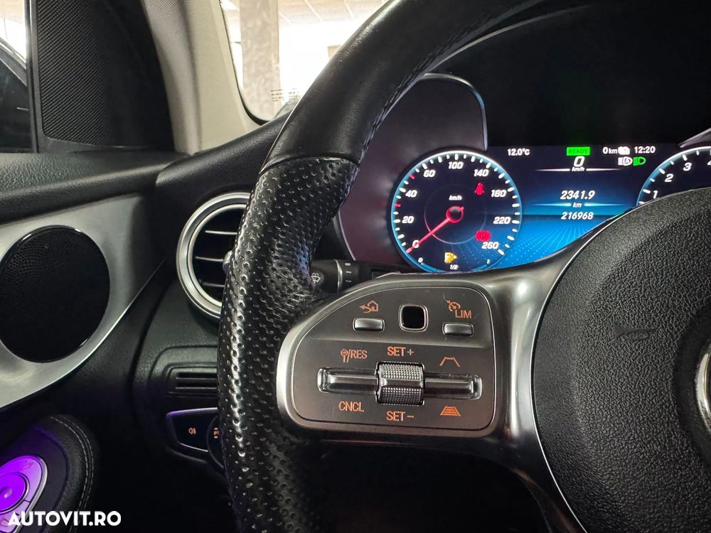 Mercedes-Benz GLC 300 e 4Matic 9G-TRONIC Edition AMG Line - 23