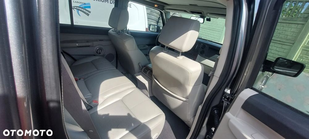 Jeep Commander - 13