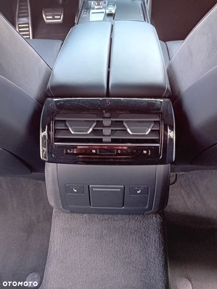 Audi S8 - 20