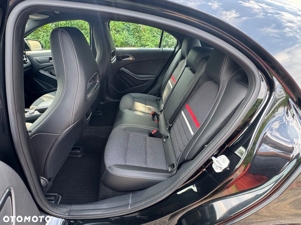 Mercedes-Benz Klasa A 180 BlueEfficiency Edition Style - 16